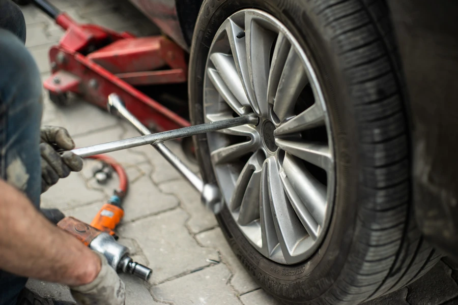 The Role Of Mobile Tire Service In Preventing Road Delays Baton Rouge LA